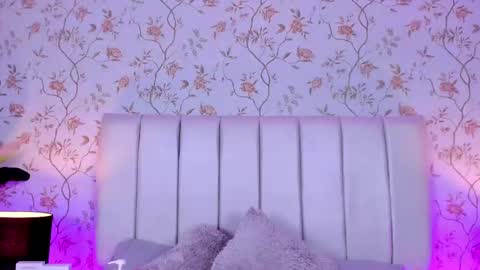 Snapshot of sienna_lorengb chatting on February 22, 3:58 pm Camila Vargas online show from February 22, 3:58 pm