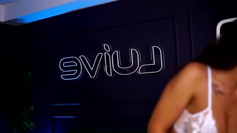 Snapshot of siennaruh chatting on October 24, 10:00 am Sienna online show from October 24, 10:00 am