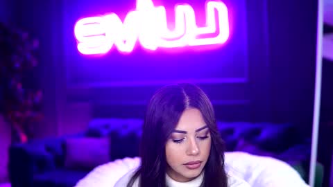 Snapshot of siennaruh chatting on November 6, 10:05 am Sienna online show from November 6, 10:05 am