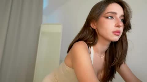 Snapshot of silent_chill chatting on February 21, 11:44 am Chilli online show from February 21, 11:44 am