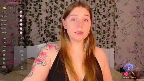 Chloe online show from December 9, 1:02 pm