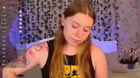 Chloe online show from January 30, 3:29 pm