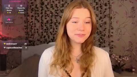 Chloe online show from September 25, 5:00 am