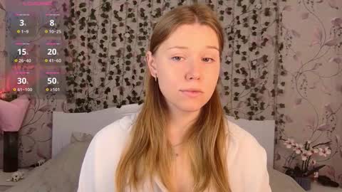 Chloe online show from October 1, 5:35 am