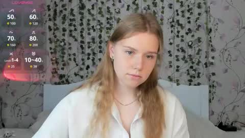 Chloe online show from October 29, 5:10 am