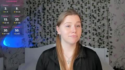 Chloe online show from November 26, 5:19 am