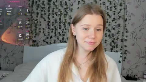 Chloe online show from November 28, 5:10 am