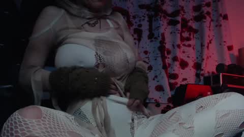 Snapshot of silentmary chatting on October 31, 3:40 am Allmylinkssilentmary666 online show from October 31, 3:40 am