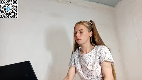 JULIANA online show from June 4, 8:26 pm
