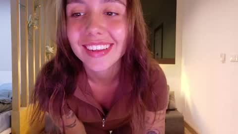 You fav Miss Si online show from November 6, 8:37 am