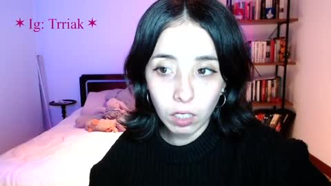 silkbite online show from April 14, 2:06 am