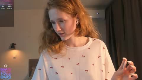 Snapshot of silkencrave chatting on October 17, 6:10 pm Call me Mia online show from October 17, 6:10 pm