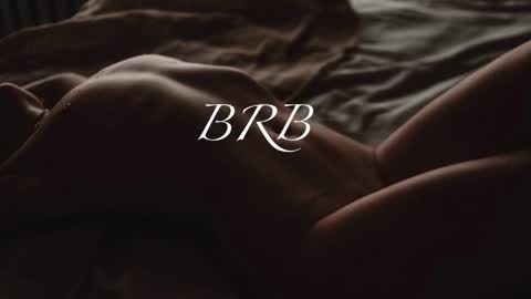 Snapshot of silky_huzelnut chatting on September 25, 9:18 pm Mila online show from September 25, 9:18 pm