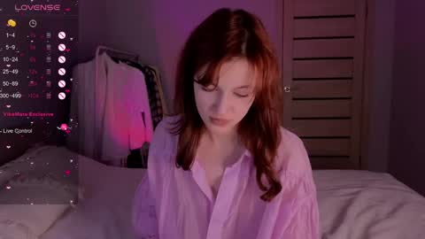 silly___woman online show from May 8, 7:41 pm