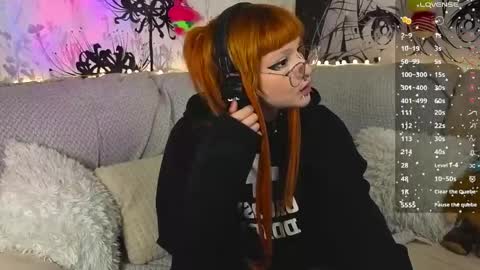 Mia online show from May 30, 7:44 pm