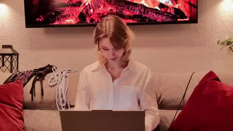 silva online show from April 3, 7:12 pm