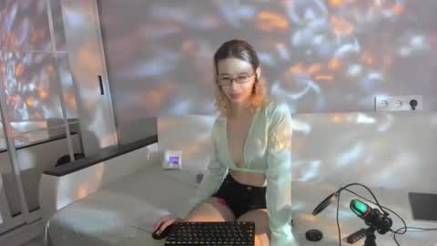Kate online show from February 20, 5:35 pm