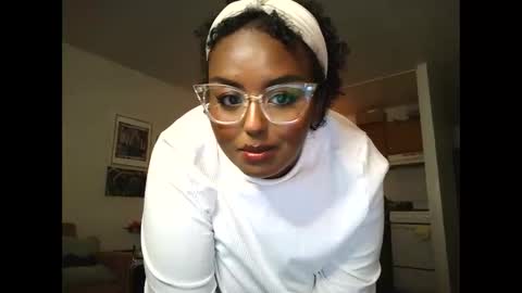 Snapshot of siminfox chatting on November 27, 4:03 am Simin Fox online show from November 27, 4:03 am