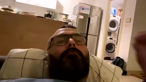 Snapshot of simon_bb chatting on November 12, 10:20 pm Si online show from November 12, 10:20 pm