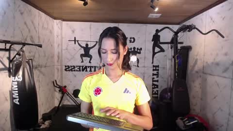 Snapshot of simon_durand chatting on February 10, 3:54 am simon_durand online show from February 10, 3:54 am