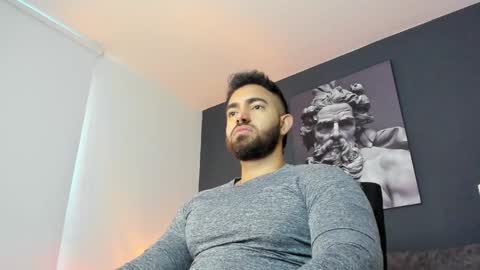 Snapshot of simon_leon01 chatting on December 12, 11:29 am simon_leon01 online show from December 12, 11:29 am