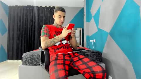 SIMON KELER online show from December 8, 11:08 pm