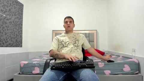 SIMON KELER online show from November 30, 4:05 am