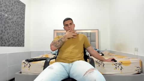 SIMON KELER online show from February 4, 12:27 am