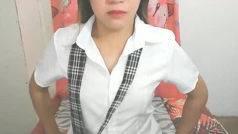 Snapshot of simpleladie15 chatting on January 4, 3:50 am marisweet online show from January 4, 3:50 am