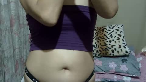 Snapshot of simply_me143 chatting on October 13, 12:54 am mia online show from October 13, 12:54 am