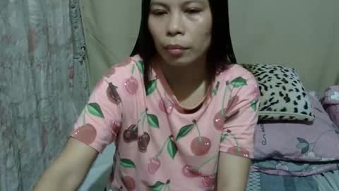 Snapshot of simply_me143 chatting on November 21, 11:58 pm mia online show from November 21, 11:58 pm