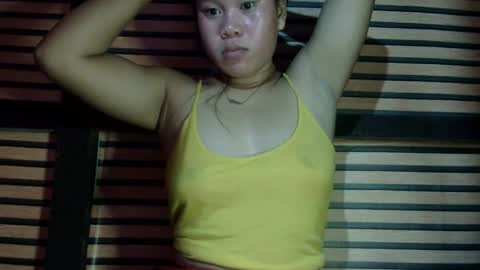 Snapshot of simply_y0urs chatting on December 7, 2:13 pm simply_y0urs online show from December 7, 2:13 pm