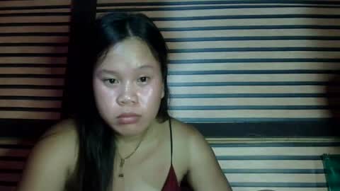 Snapshot of simply_y0urs chatting on December 21, 2:15 pm simply_y0urs online show from December 21, 2:15 pm