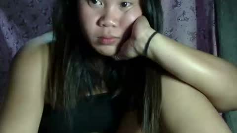 Snapshot of simply_y0urs chatting on February 18, 6:58 pm simply_y0urs online show from February 18, 6:58 pm