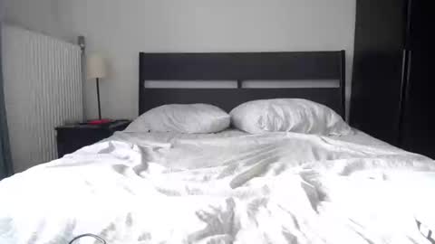 Snapshot of simur_sahso chatting on December 28, 11:52 am Sofi wed. - sat. 11am - 11 pm and Santi with Sofi sun.. - tue. 11 am - 5 pm europe online show from December 28, 11:52 am