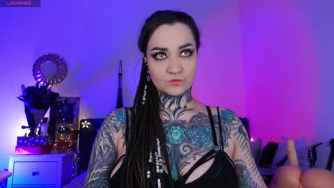 Ms. Sindel online show from December 23, 1:35 pm