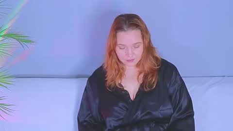 Snapshot of sinful_helena chatting on September 15, 3:50 am sinful_helena online show from September 15, 3:50 am