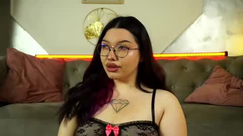 Snapshot of sinfull_angel chatting on June 8, 4:46 am sinfull angel online show from June 8, 4:46 am