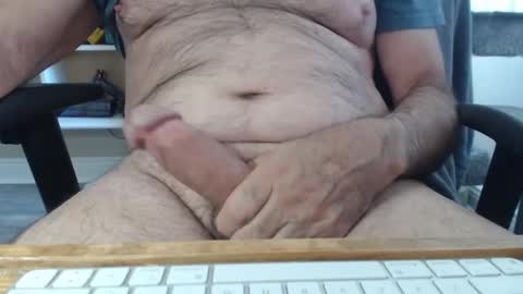 Snapshot of singlemaleca chatting on October 4, 9:35 pm SingleMaleCA online show from October 4, 9:35 pm