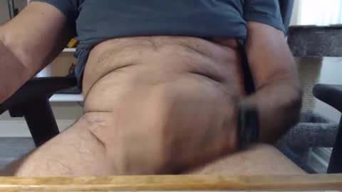 Snapshot of singlemaleca chatting on October 29, 12:24 am SingleMaleCA online show from October 29, 12:24 am