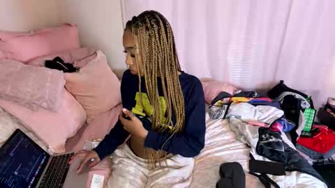 sinn3er online show from January 18, 6:06 am