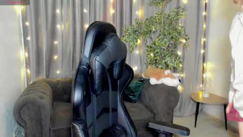 Sinty Noria online show from February 10, 1:03 am