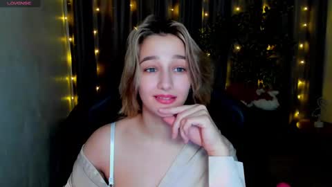 Sinty Noria online show from February 13, 4:54 am