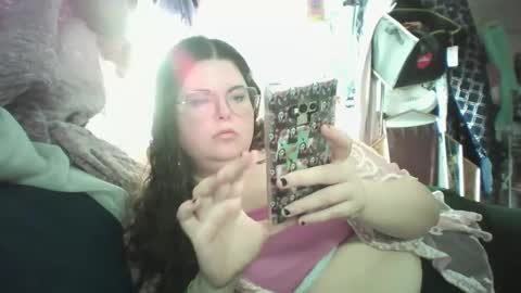 Siofra online show from February 14, 7:44 pm