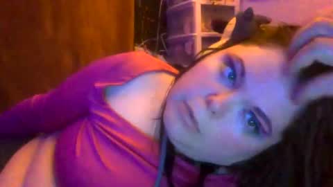 Snapshot of siofra chatting on November 15, 4:43 am Siofra online show from November 15, 4:43 am