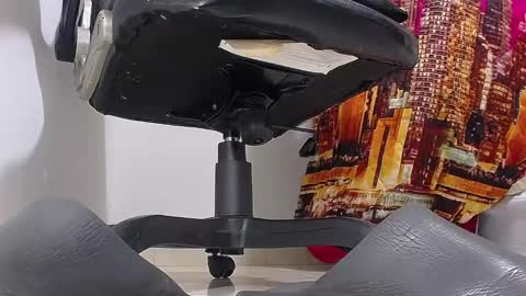 only foot                         worshipers here online show from January 31, 12:28 am