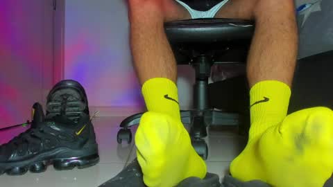 only foot                         worshipers here online show from April 3, 12:03 pm