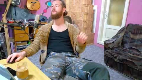 I am The Fourth and only Sir. Pelo online show from March 18, 6:05 am