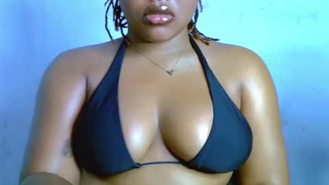 Snapshot of siren_xoxo chatting on November 1, 8:00 pm Siren XOXO online show from November 1, 8:00 pm