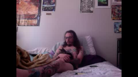 Snapshot of sirwook chatting on December 15, 7:31 pm sirwook online show from December 15, 7:31 pm